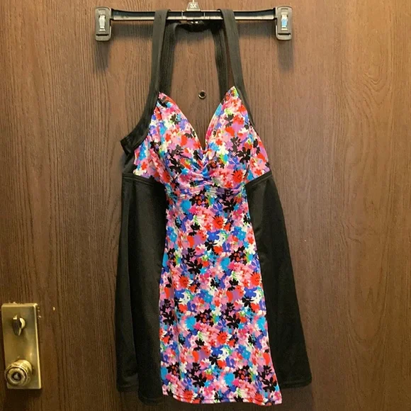 A Shore Fit Swim | Size 6 A Shore Fit Swim Dress | Color: Black/Pink | Size: 6 | Kathleenheitman's Closet A Shore Fit Swim | Size 6 A Shore Fit Swim Dress | Color: Black/Pink | Size: 6 | Kathleenheitman's Closet